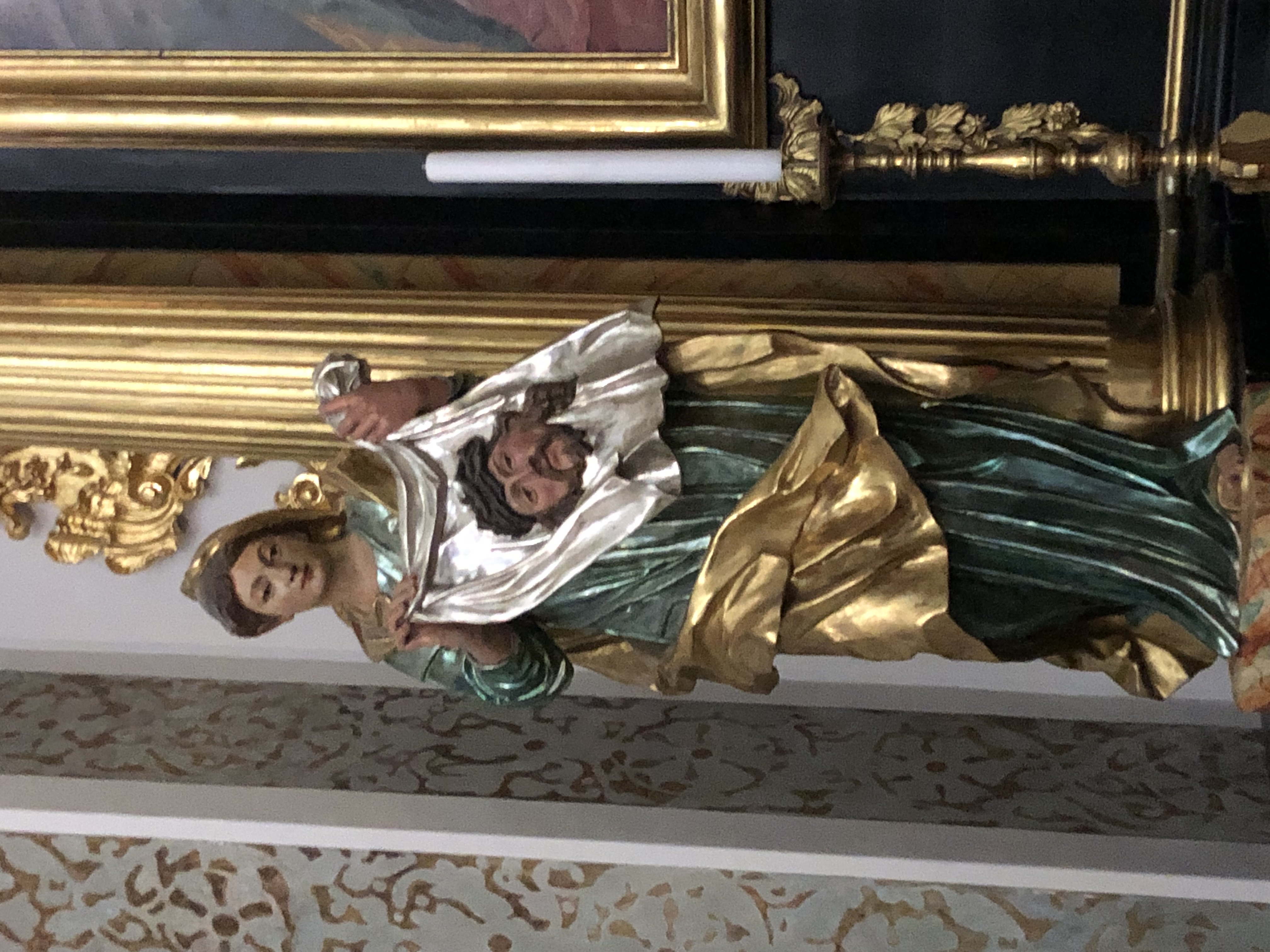 Statue